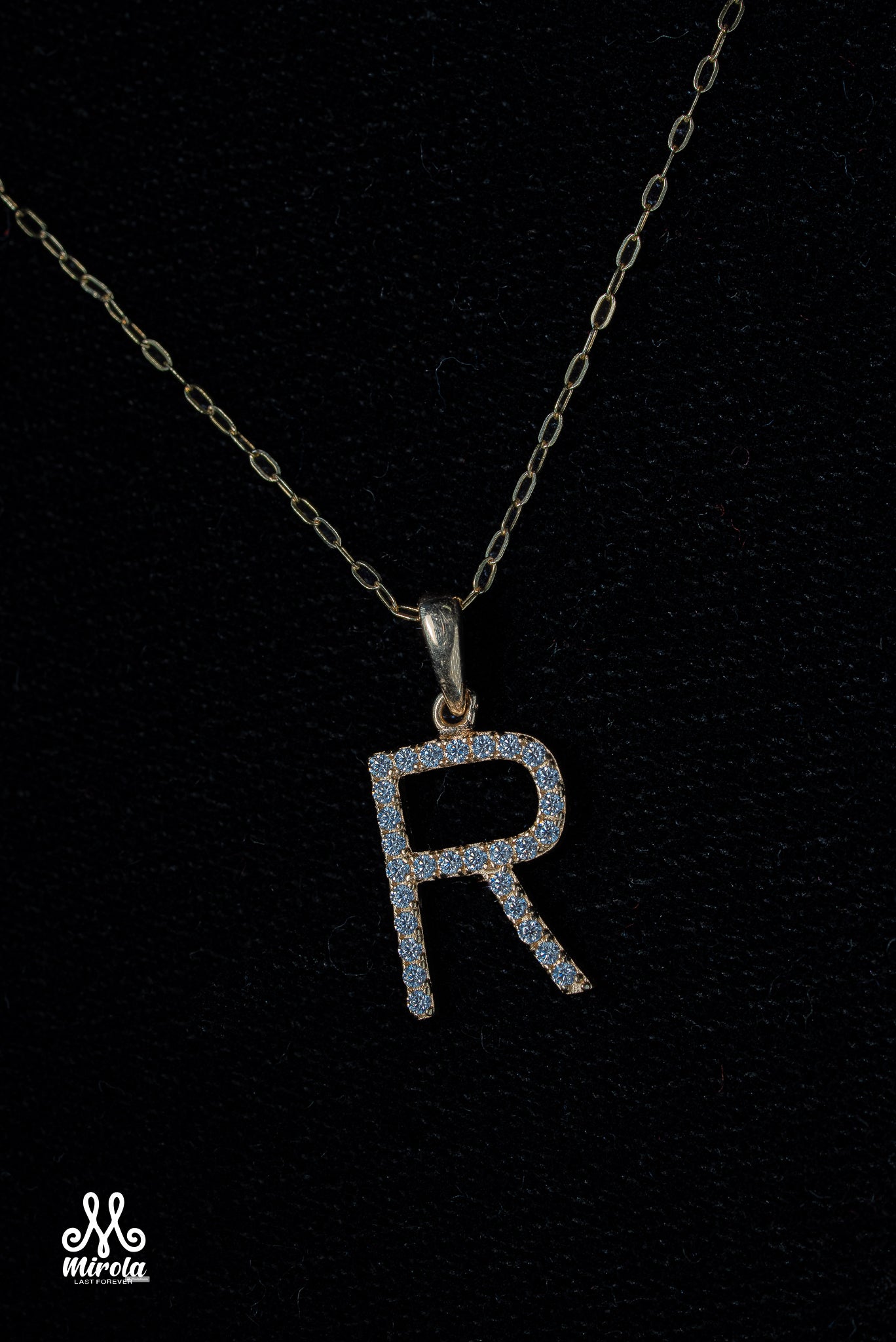 Initial Letter R Diamond Pendant in 14 Karat White Gold