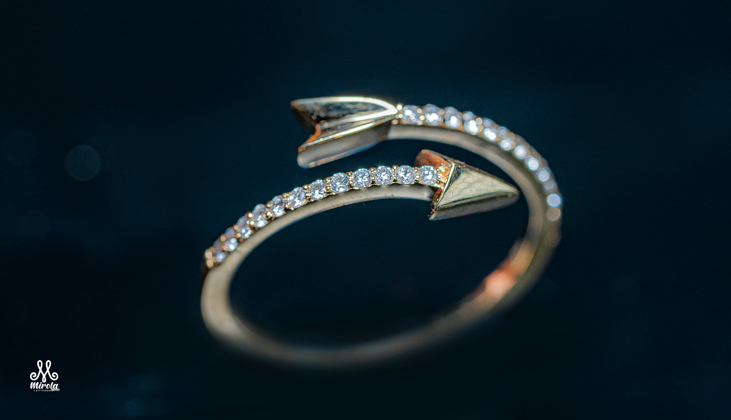 A Diamond Arrow Ring in 14K Yellow Gold