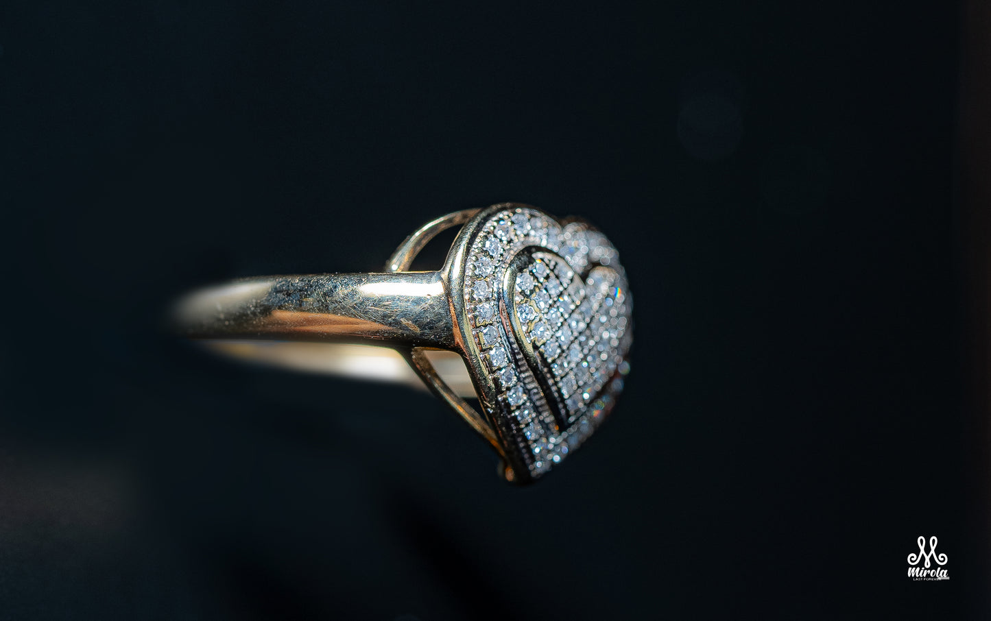 10K Elegant Diamond Ring in yellow gold