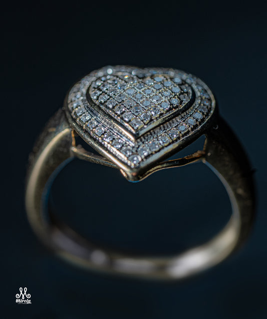 10K Elegant Diamond Ring in yellow gold