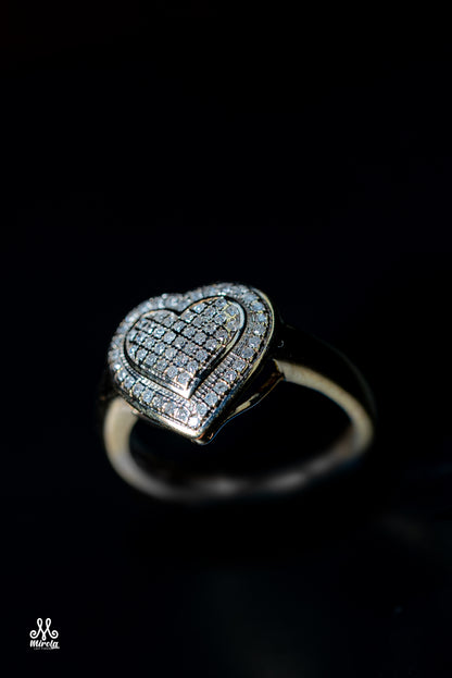 10K Elegant Diamond Ring in yellow gold