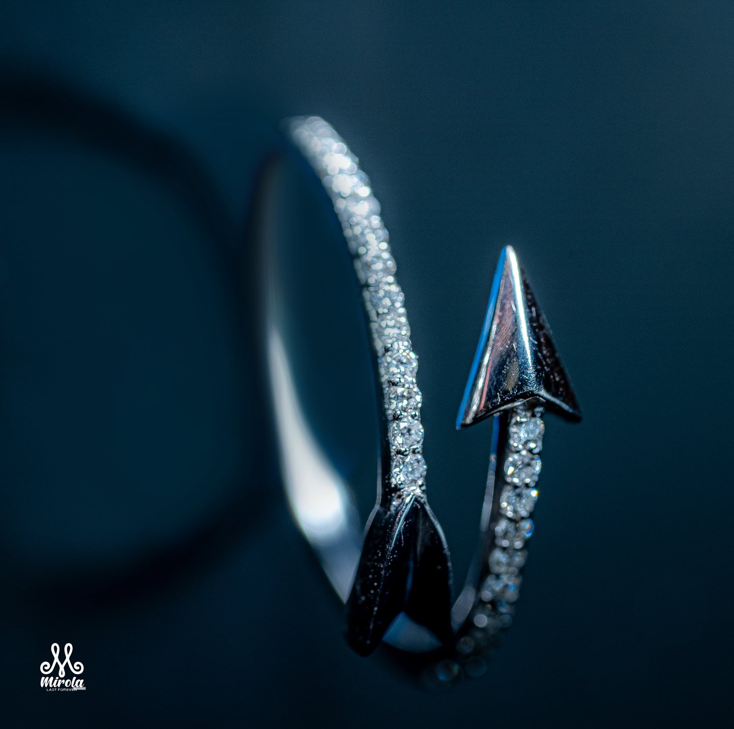 Diamond Arrow Ring in 14K white gold