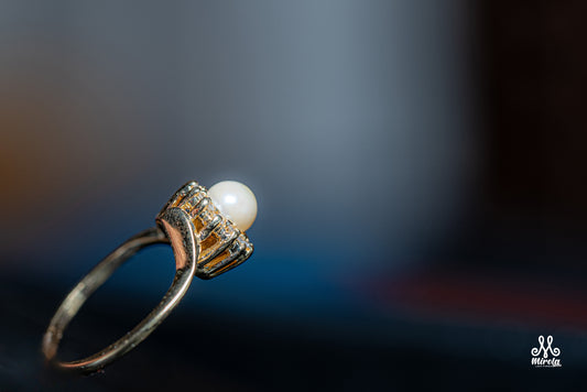 Diamond Ring with White Pearl in 14K Yellow Gold