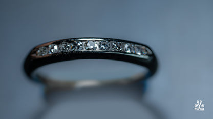 Diamond band made with 14K gold