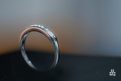 Diamond band made with 14K gold