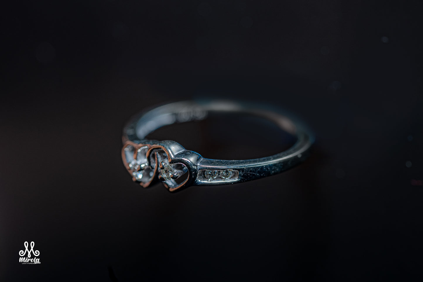 Elegant heart diamond ring