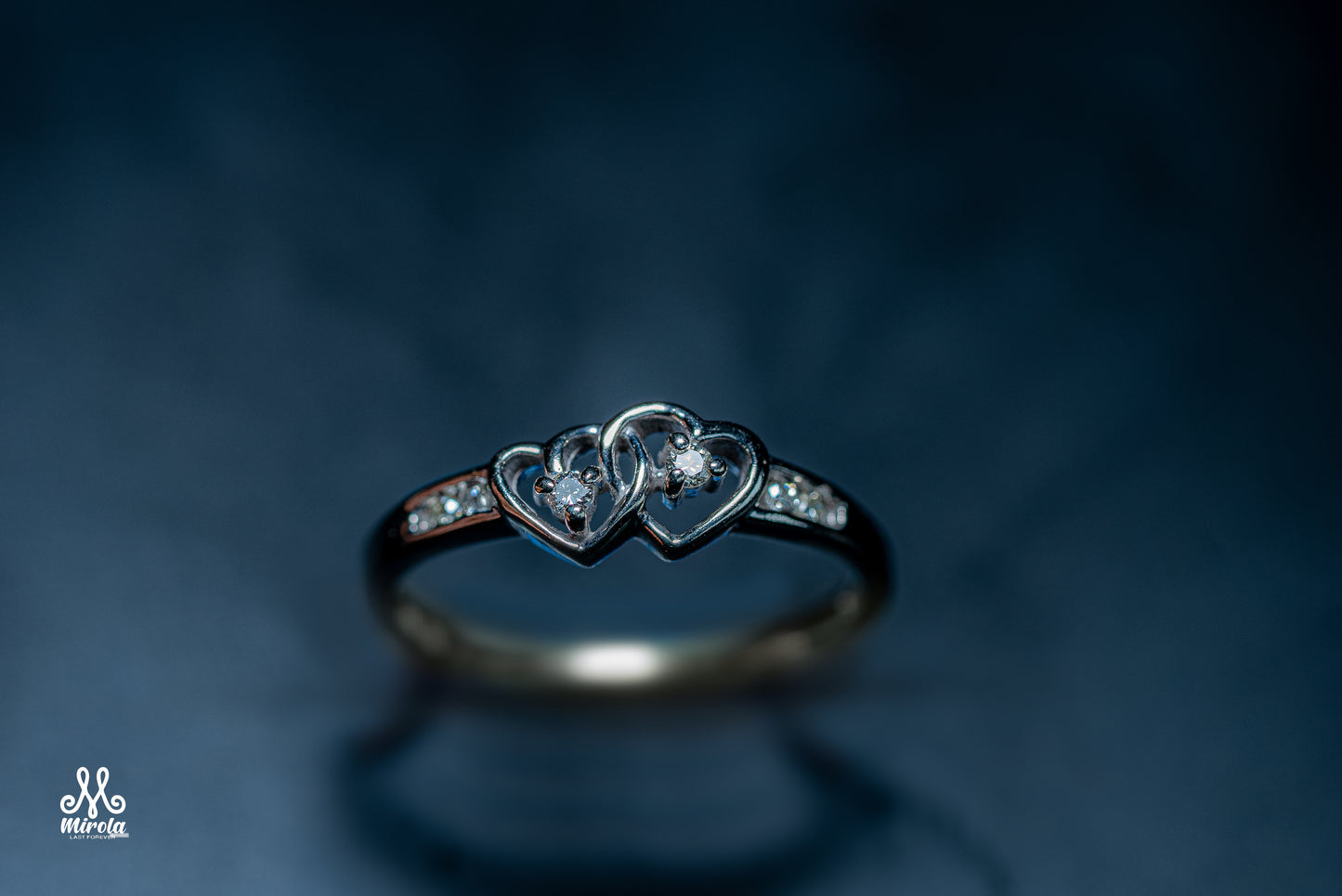 Elegant heart diamond ring