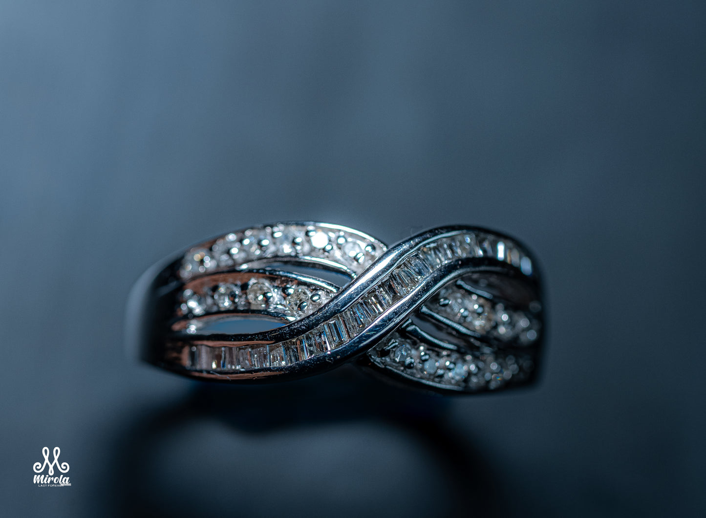 14k Timeless Infinity Ring