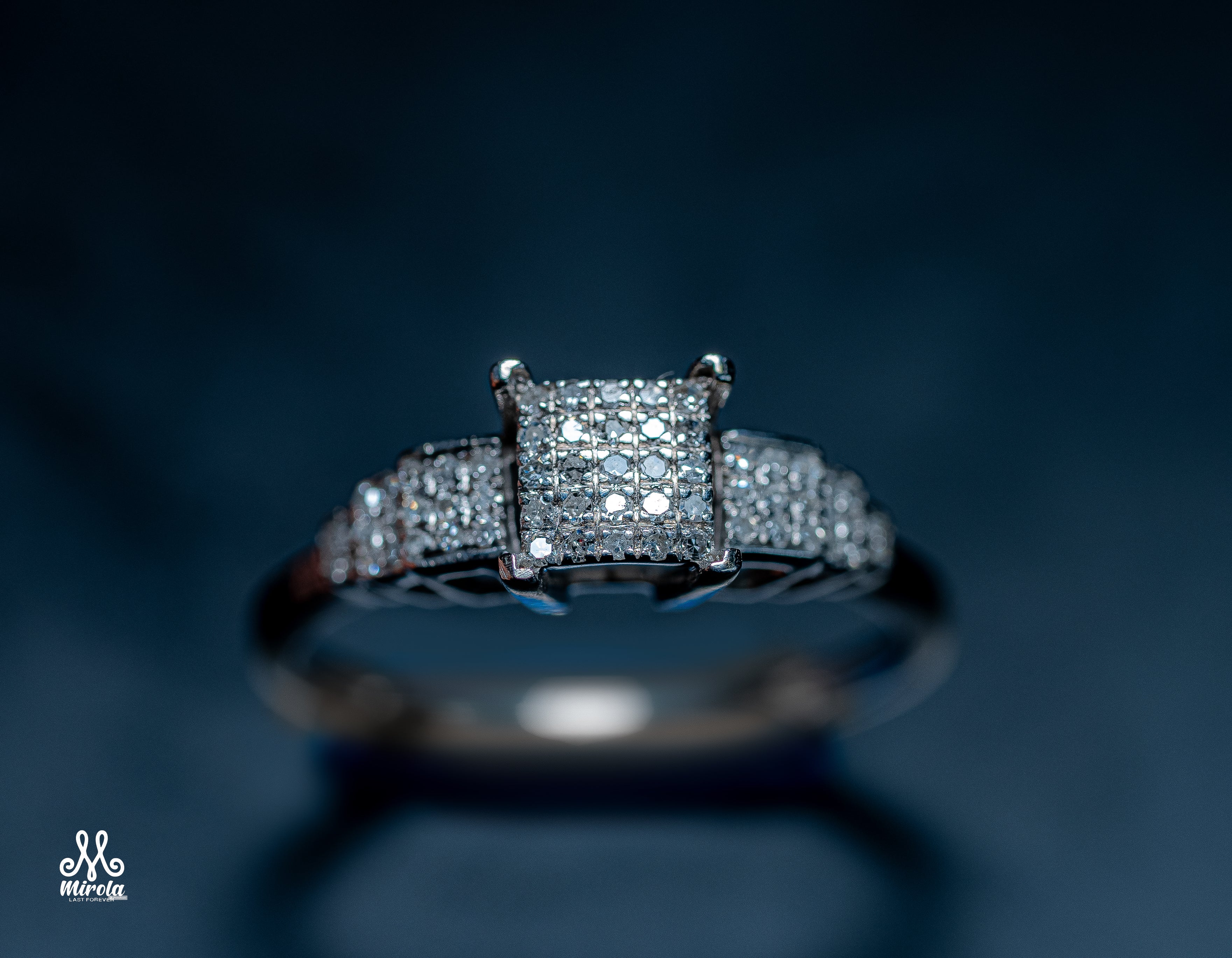 14k Elegant Diamond Ring