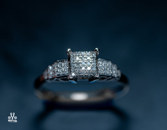 14k Elegant Diamond Ring