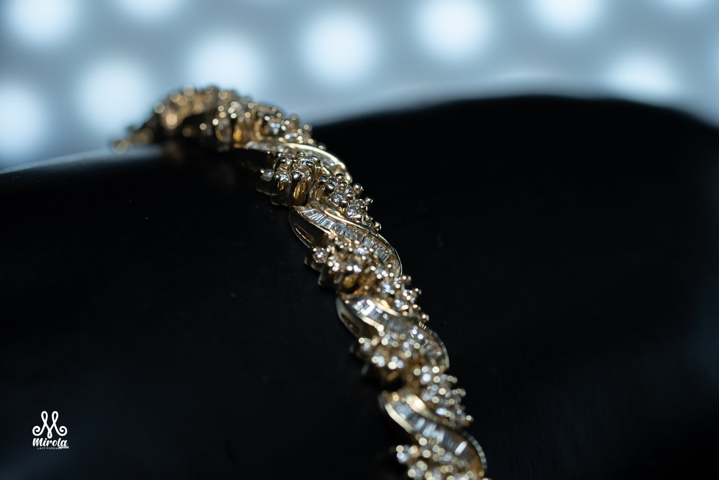 Lady's 14K Yellow Gold Diamond Bracelet