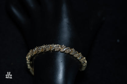 Lady's 14K Yellow Gold Diamond Bracelet