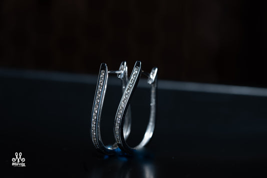 Solitaire Diamond Oval Hoop Earrings